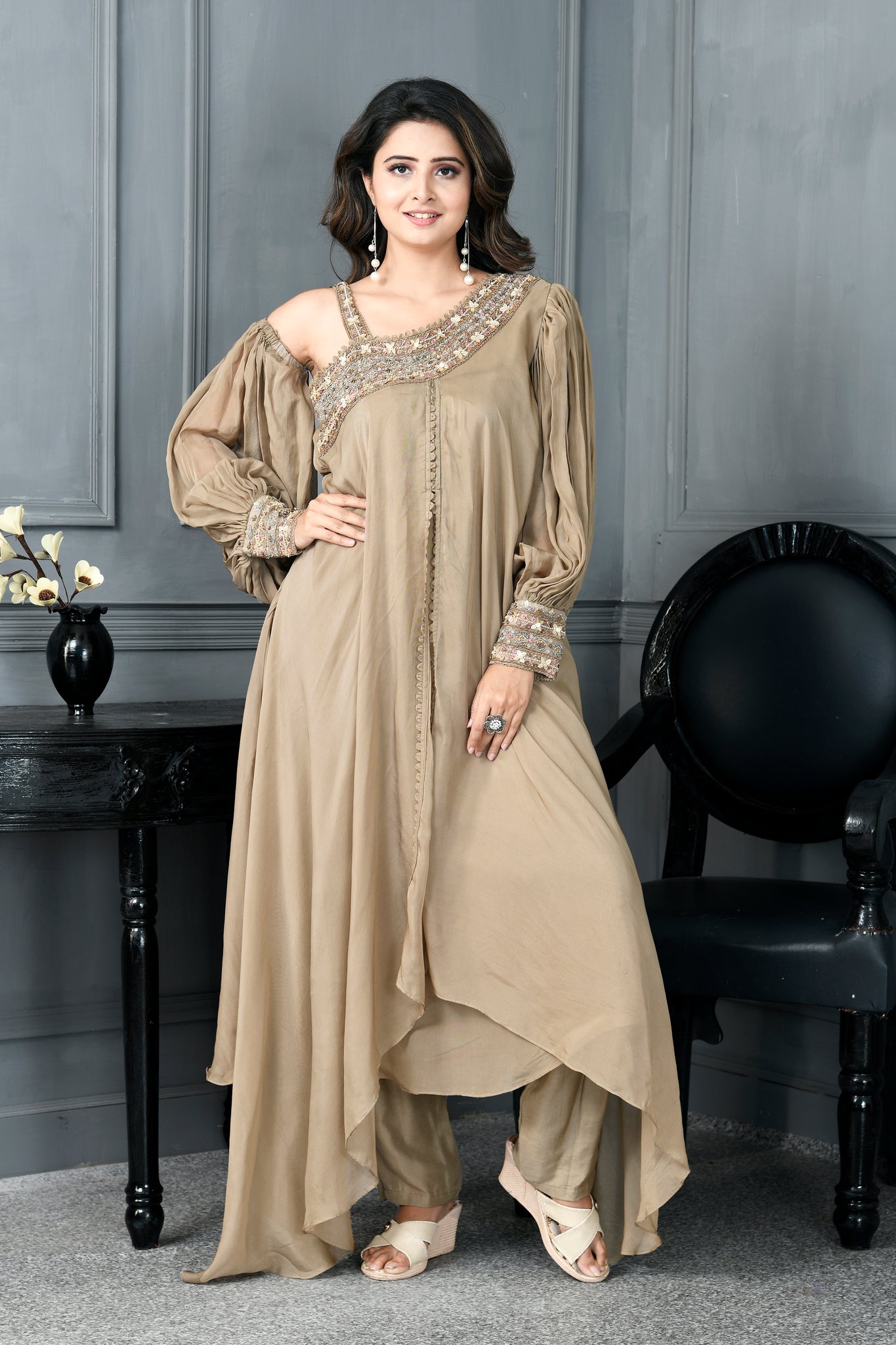 Brocade Silk Padded Off Shoulder Kurti brocade Suits indian Silk Lehenga  Kurti design Fa… | Pakistani dress design, Kurta designs women, Designer  dresses indian